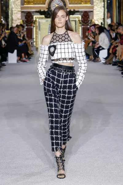 Look 33